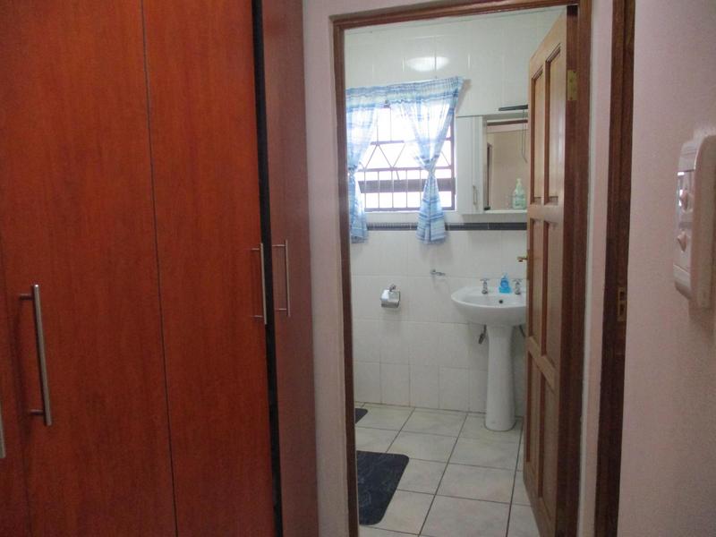 3 Bedroom Property for Sale in Langenhovenpark Free State